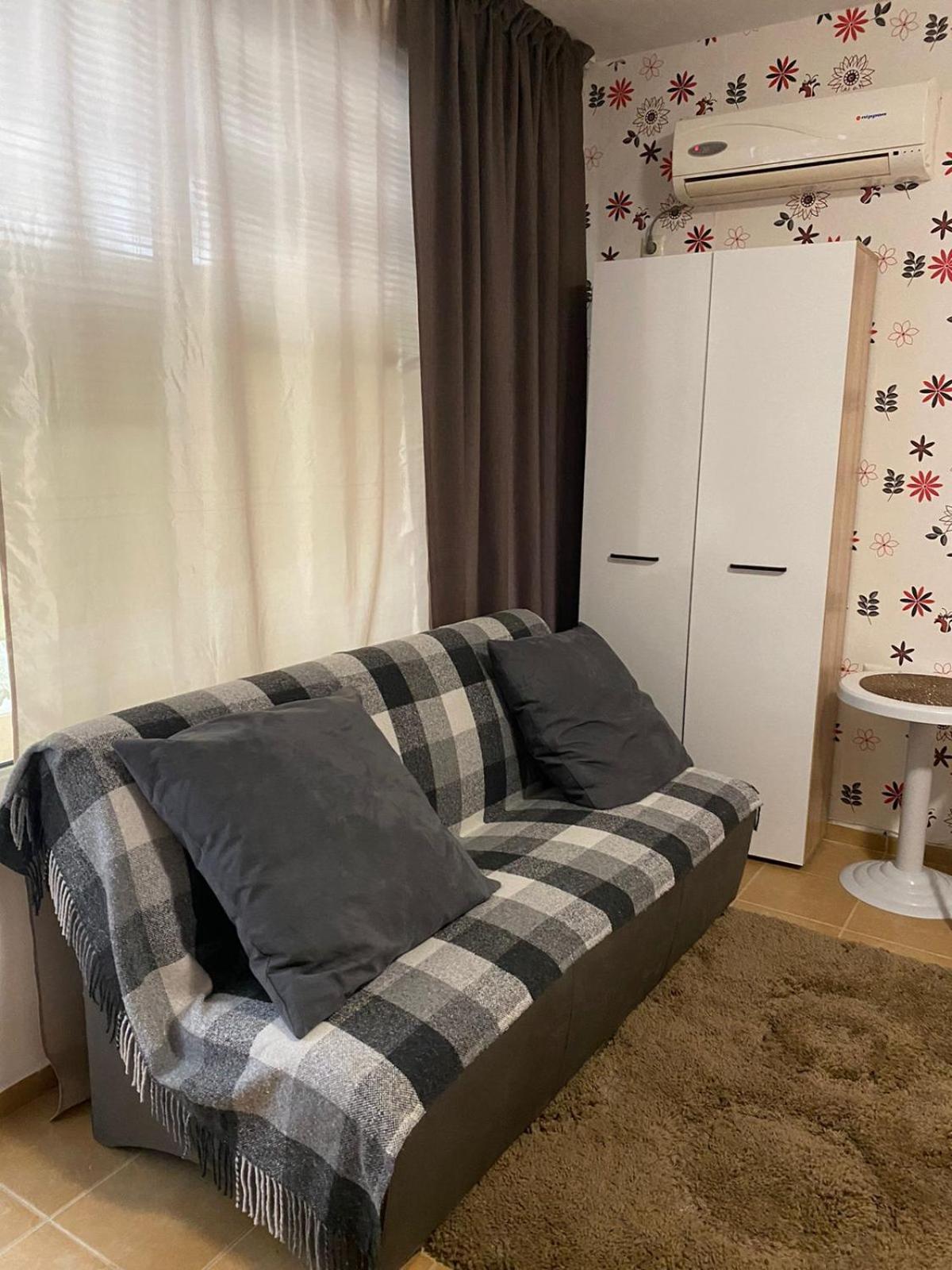 Appartement Flat near the sea à Pomorie Extérieur photo